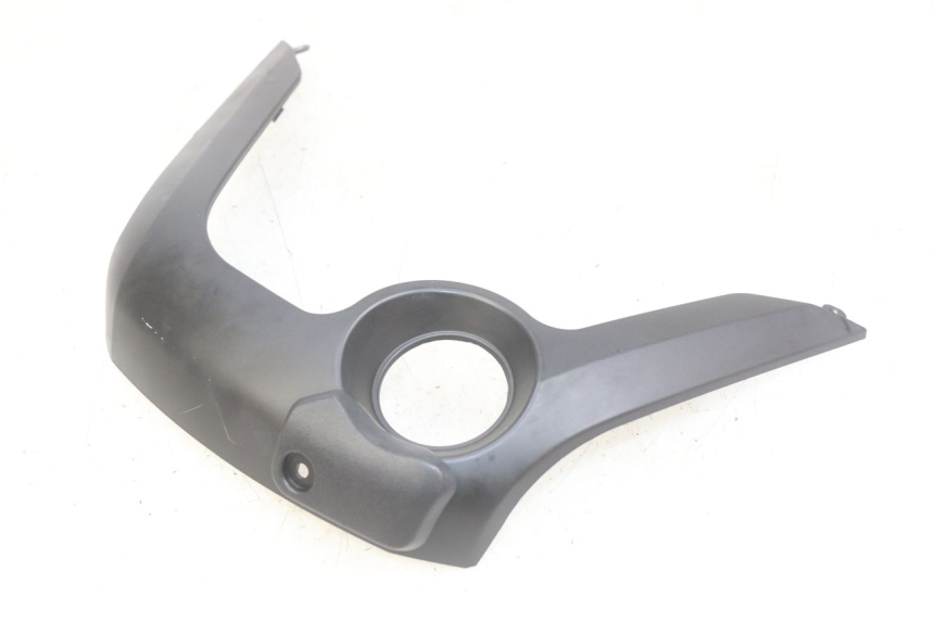 photo de IGNITION SWITCH COVER YAMAHA X-MAX XMAX 125 (2010 - 2013) - Technical close-up