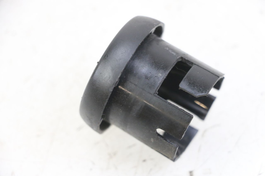 photo de IGNITION SWITCH COVER YAMAHA NEO'S NEOS 2T EASY 50 (2013 - 2016) - Zoom on usage condition