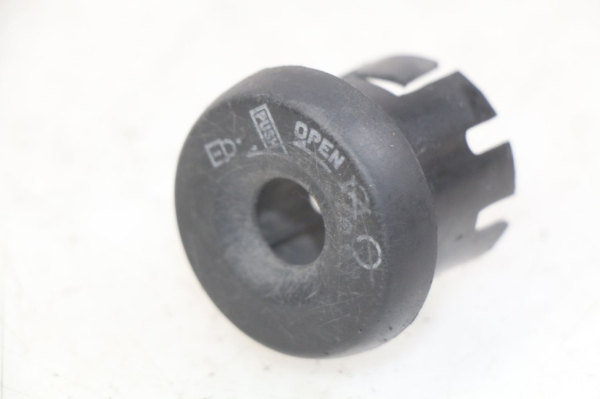 photo de IGNITION SWITCH COVER YAMAHA YP MAJESTY 125 (2007 - 2010) - Main view