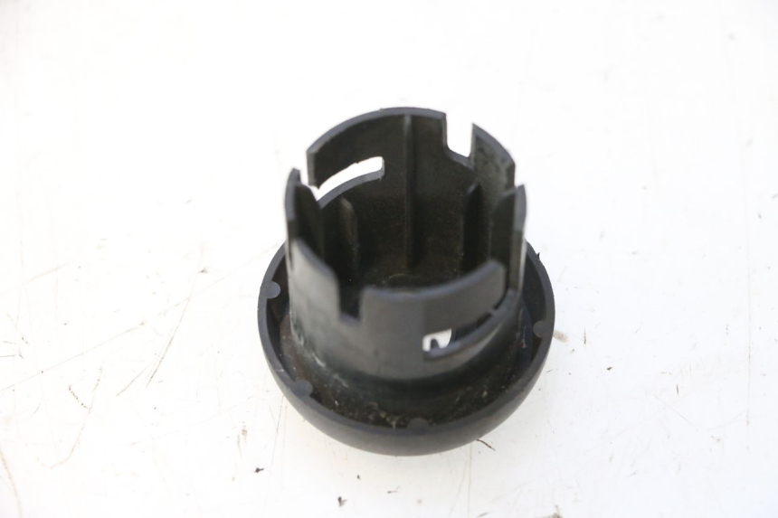 photo de IGNITION SWITCH COVER YAMAHA YP MAJESTY 125 (1998 - 2001) - Component detail