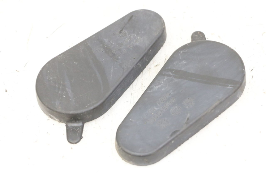photo de HEADLIGHT DUST COVER PIAGGIO MP3 125 (2006 - 2014) - Main view