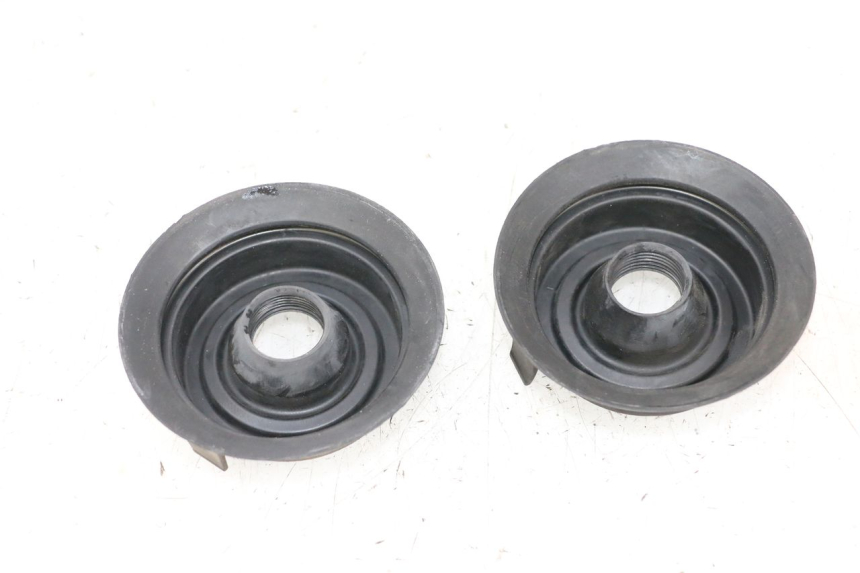 photo de HEADLIGHT DUST COVER YAMAHA XMAX X-MAX 125 (2006 - 2009) - Component detail