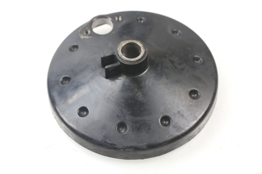 photo de WHEEL COVER PEUGEOT SATELIS COMPRESSOR K15 125 (2006 - 2009) - Zoom on usage condition