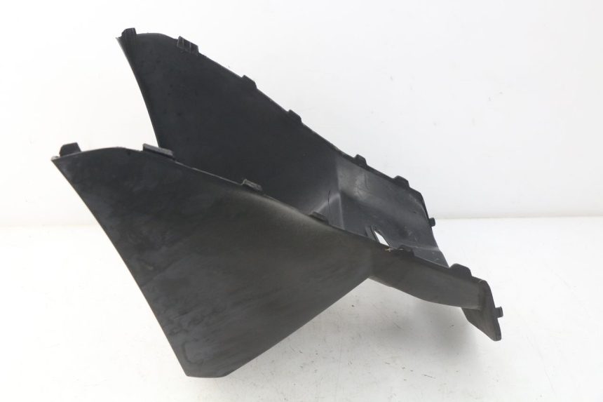 photo de UNDERSEAT COVER KYMCO AGILITY 4T 50 (2005 - 2018) - Technical close-up