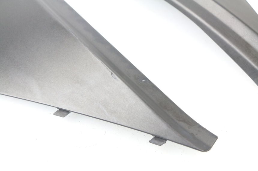 photo de UNDERSEAT PANEL APRILIA ATLANTIC 125 (2003 - 2009) - Technical close-up