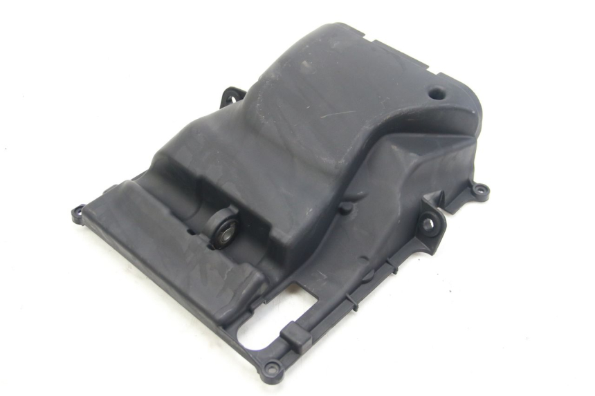 photo de UNDERSEAT COVER APRILIA ATLANTIC 500 (2002 - 2003) - Surface and material condition