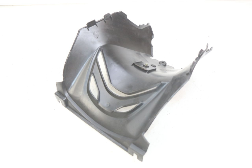 photo de UNDERSEAT COVER SYM CROX 4T 50 (2016 - 2023) - Zoom on usage condition