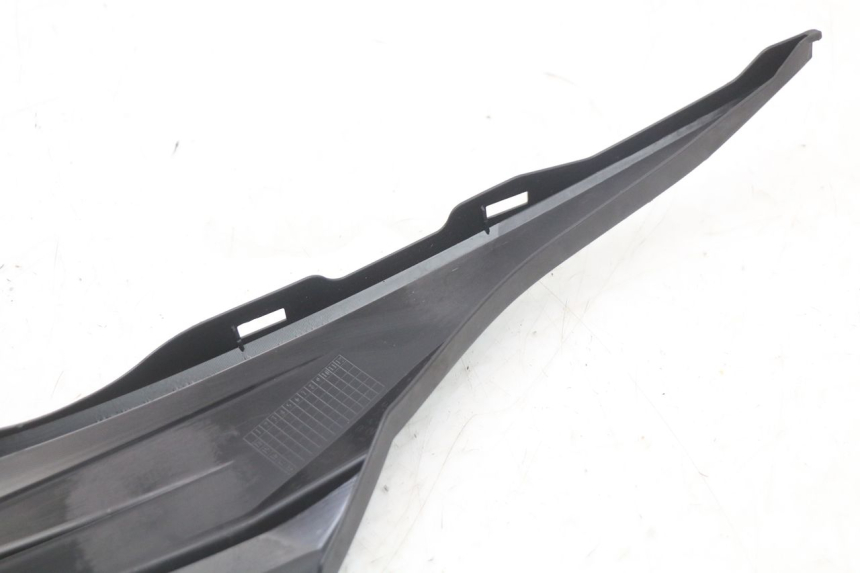 photo de RIGHT UNDERSEAT PANEL SUZUKI ADDRESS 110 (2015 - 2020) - Checked used part