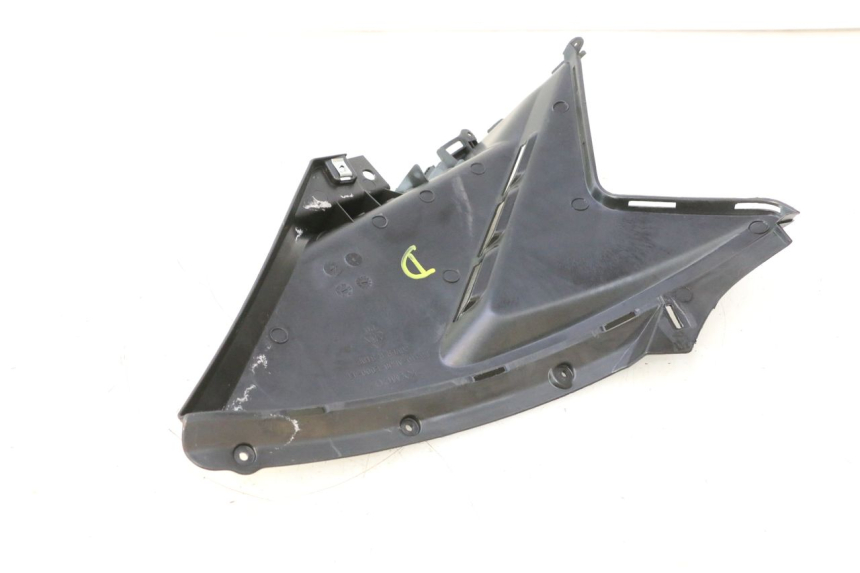 photo de RIGHT UNDERSEAT PANEL KYMCO AGILITY CITY 16P 125 (2015 - 2024) - Surface and material condition