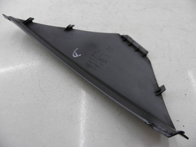 photo de RIGHT UNDERSEAT PANEL APRILIA ATLANTIC 125 (2003 - 2009) - Component detail