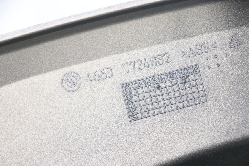 photo de RIGHT SIDE SEAT COVER BMW C SPORT 650 (2015 - 2021) - Zoom on usage condition