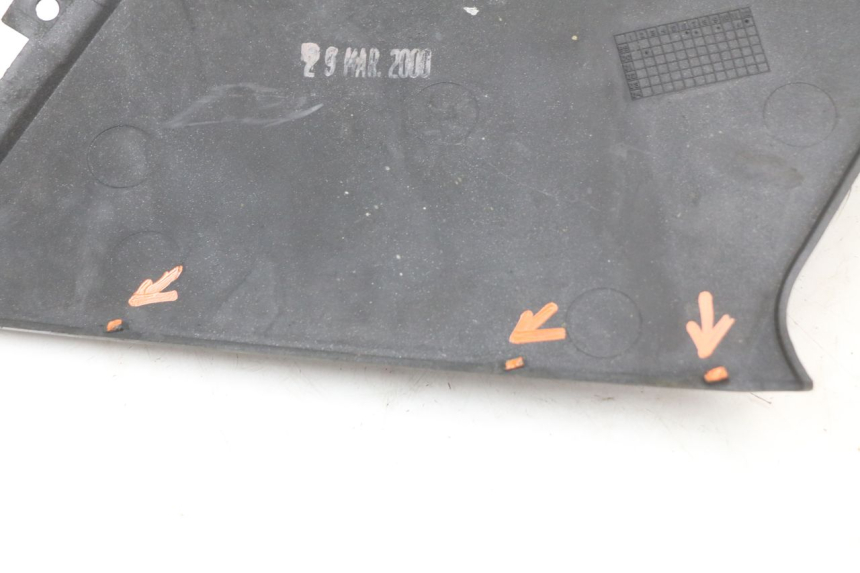 photo de RIGHT SIDE SEAT COVER BMW C1 125 (2000 - 2003) - Technical close-up