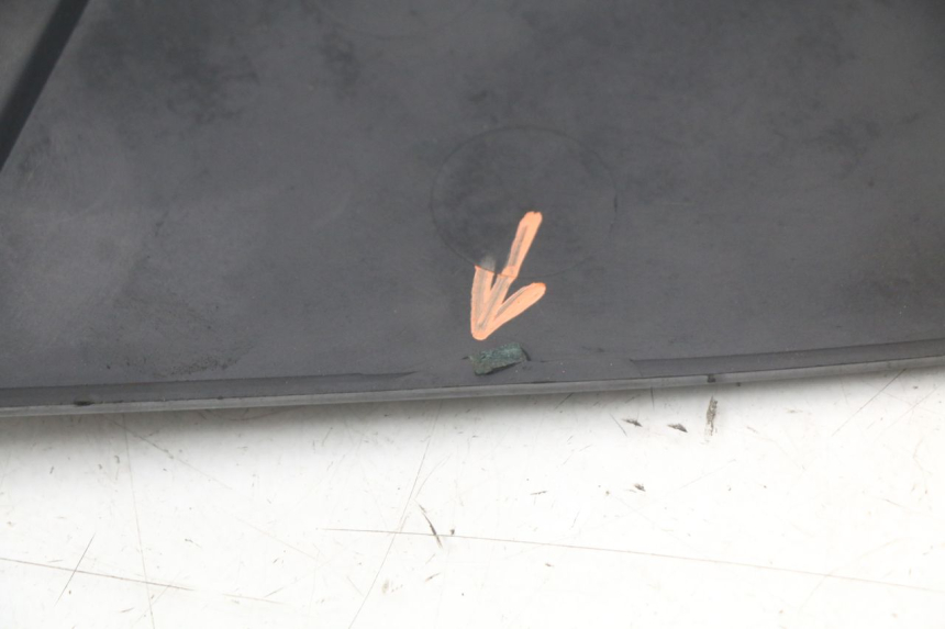 photo de RIGHT SIDE SEAT COVER BMW C1 125 (2000 - 2003) - Alternative perspective