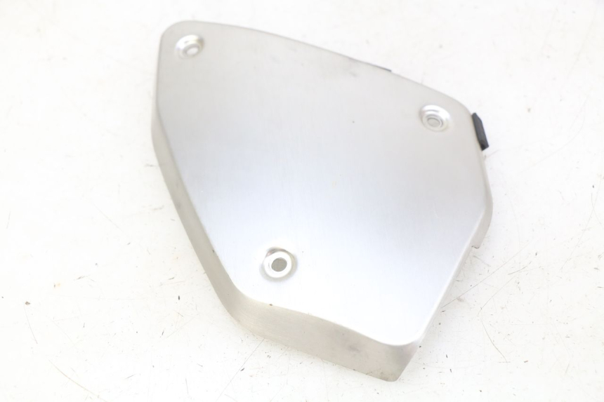 photo de RIGHT SIDE SEAT COVER HONDA CB R 1000 (2018 - 2023) - Alternative perspective