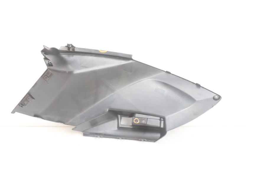 photo de RIGHT UNDERSEAT PANEL PEUGEOT CITYSTAR 2T 50 (2018 - 2021) - Technical close-up