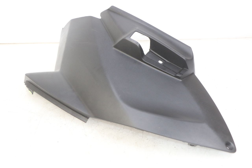 photo de RIGHT SIDE SEAT COVER PEUGEOT CITYSTAR AIR 125 (2014 - 2017) - Surface and material condition