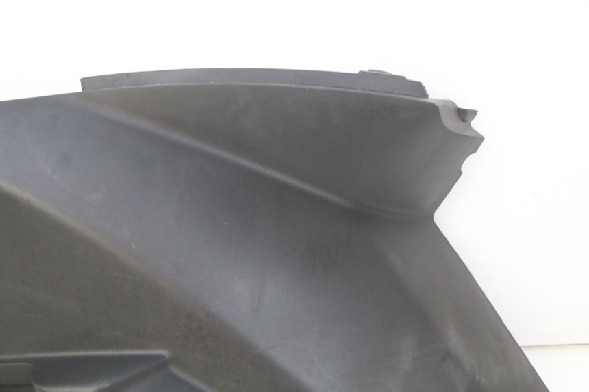 photo de RIGHT SIDE SEAT COVER PEUGEOT CITYSTAR 125 (2011 - 2017) - Fixing points details