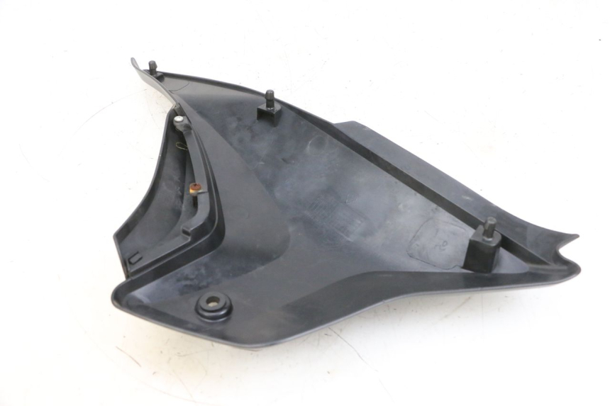 photo de RIGHT UNDERSEAT PANEL KSR CODE 125 (2018 - 2020) - Surface and material condition