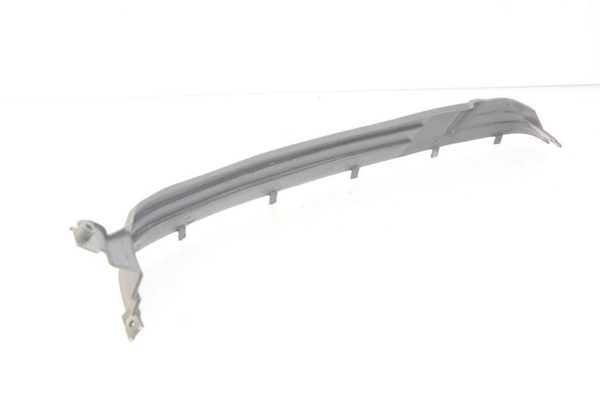 photo de RIGHT SIDE UNDER SEAT COVER SUZUKI CP 80 (1985 - 1996) - Alternative perspective