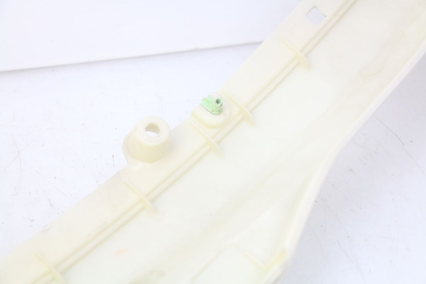 photo de RIGHT SIDE UNDER SEAT COVER PEUGEOT DJANGO 2T 50 (2014 - 2019) - Alternative perspective