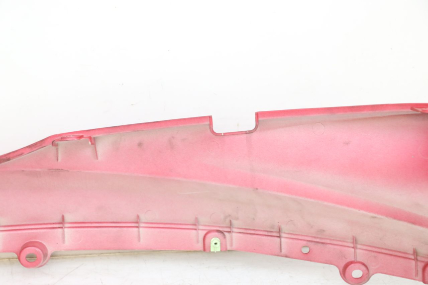 photo de RIGHT UNDERSEAT PANEL PEUGEOT DJANGO 4T 50 (2014 - 2019) - Fixing points details