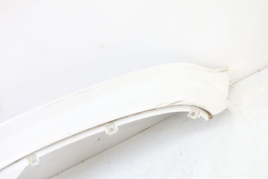 photo de RIGHT SIDE UNDER SEAT COVER SYM FIDDLE 3 III 125 (2014 - 2020) - Zoom on usage condition