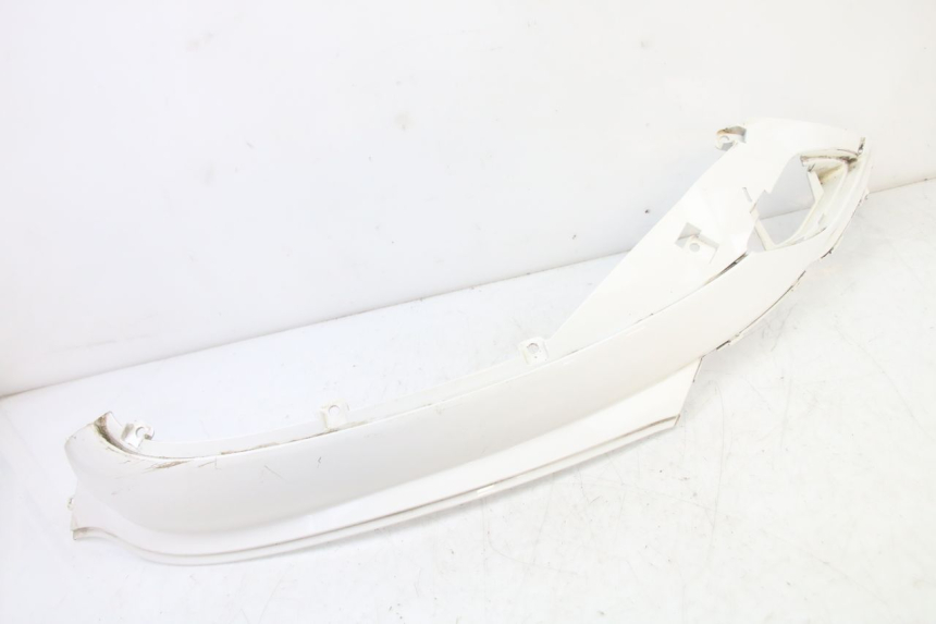 photo de RIGHT SIDE UNDER SEAT COVER SYM FIDDLE 3 III 125 (2014 - 2020) - Technical close-up