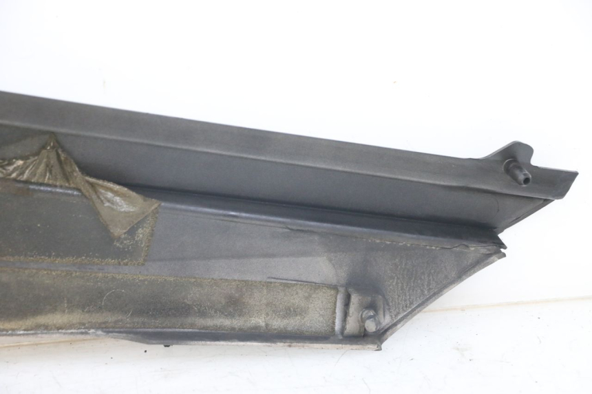 photo de RIGHT SIDE UNDER SEAT COVER YAMAHA FJ 3CX 1200 (1986 - 1996) - Checked used part