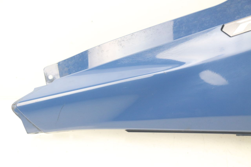 photo de RIGHT UNDERSEAT PANEL YAMAHA FJR ABS 1300 (2006 - 2012) - Fixing points details