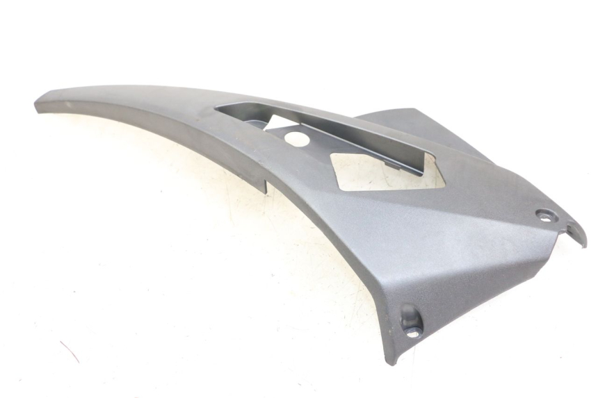 photo de RIGHT UNDERSEAT PANEL PEUGEOT GEOPOLIS RS 125 (2007 - 2009) - Alternative perspective