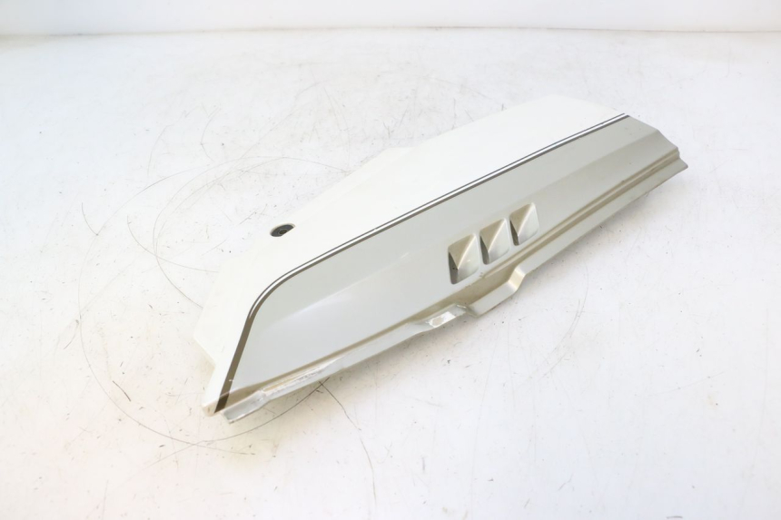 photo de RIGHT UNDERSEAT PANEL KAWASAKI GPX F ZX750F 750 (1986 - 1990) - Product overview