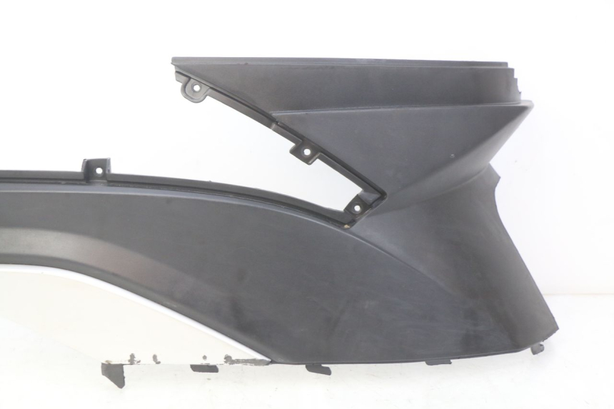 photo de RIGHT SIDE SEAT COVER TNT MOTOR GRIDO 2T 50 (2010 - 2019) - Fixing points details