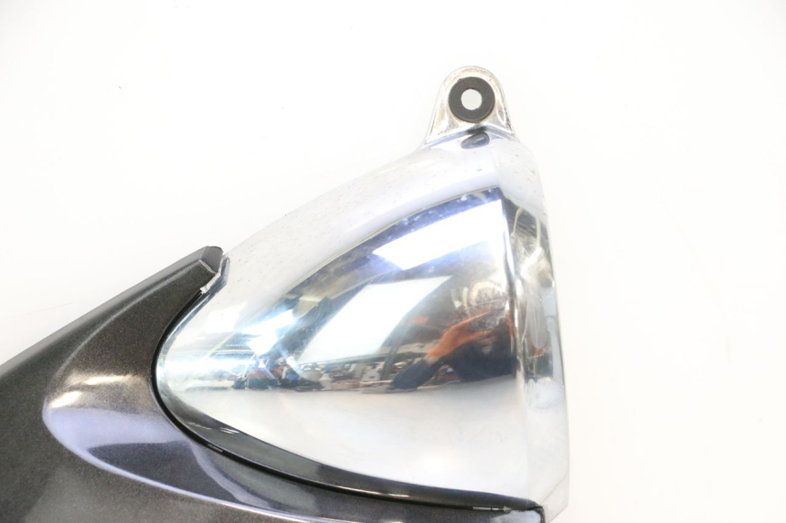 photo de RIGHT UNDERSEAT PANEL SUZUKI GSF N BANDIT 1200 (2001 - 2005) - Surface and material condition