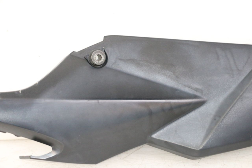 photo de RIGHT UNDERSEAT PANEL SUZUKI GSR 750 (2011 - 2017) - Additional view of the item