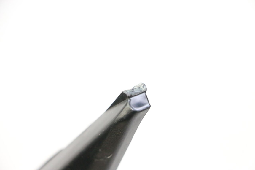 photo de RIGHT UNDERSEAT PANEL SUZUKI GSR 750 (2011 - 2017) - Alternative perspective