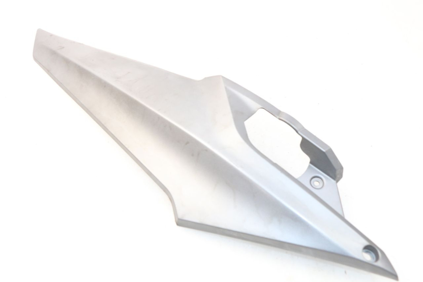 photo de RIGHT UNDERSEAT PANEL SYM GTS EFI ABS 125 (2012 - 2016) - Fixing points details