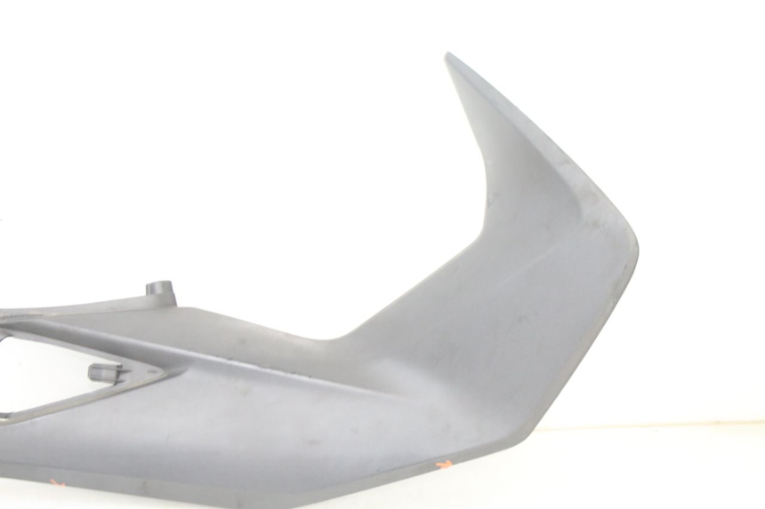 photo de RIGHT UNDERSEAT PANEL HONDA FORZA 125 (2021 - 2025) - Zoom on usage condition