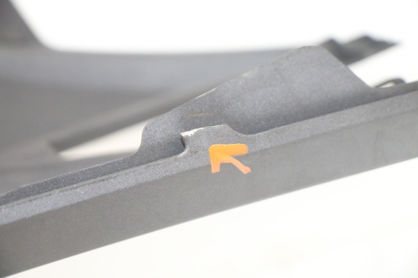 photo de RIGHT UNDERSEAT PANEL HONDA FORZA 125 (2021 - 2025) - Checked used part