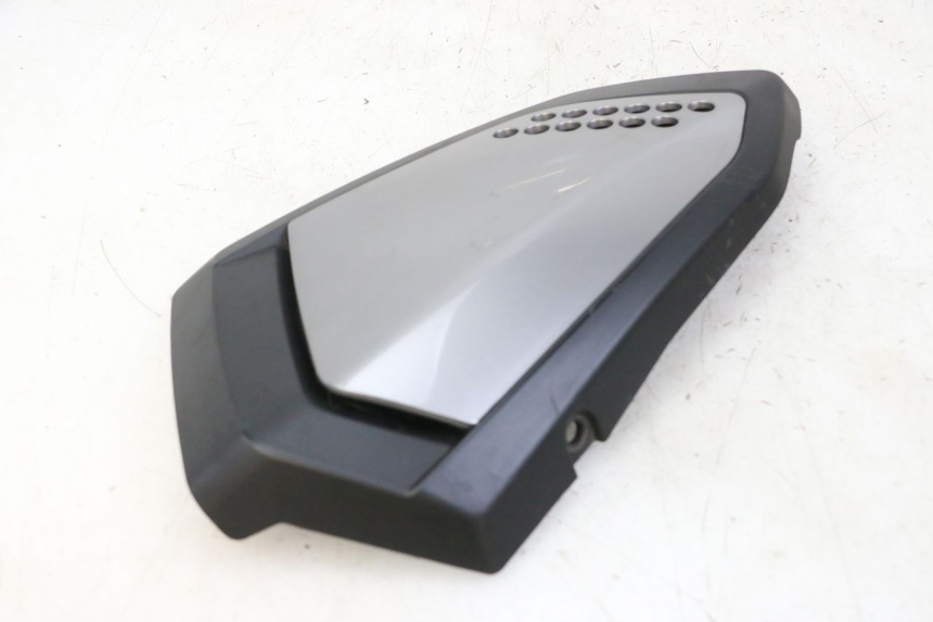 photo de RIGHT UNDERSEAT PANEL KEEWAY K-LIGHT KLIGHT 125 (2018 - 2025) - Alternative perspective