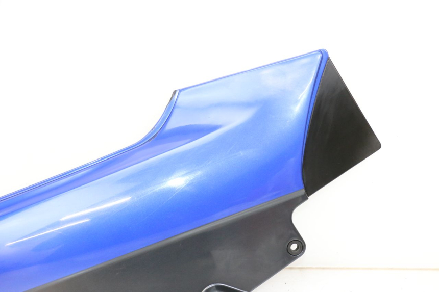 photo de RIGHT UNDERSEAT PANEL KAWASAKI GTR 1000 (1994 - 2004) - Surface and material condition