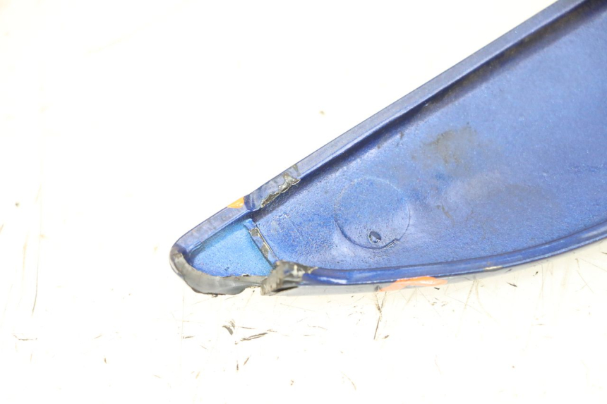 photo de RIGHT UNDERSEAT PANEL KAWASAKI ZR7 ZR-7 S 750 (1999 - 2004) - Zoom on usage condition