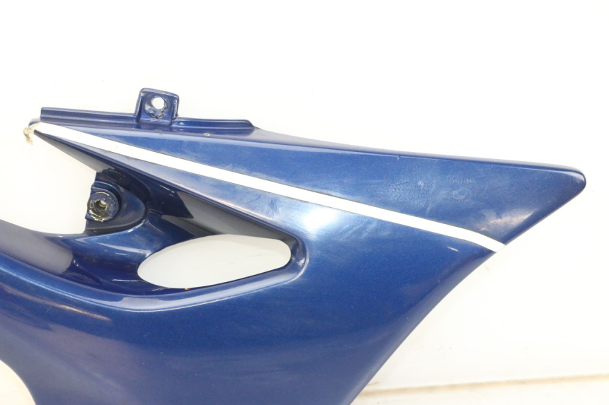 photo de RIGHT UNDERSEAT PANEL KAWASAKI ZR7 ZR-7 S 750 (1999 - 2004) - Fixing points details