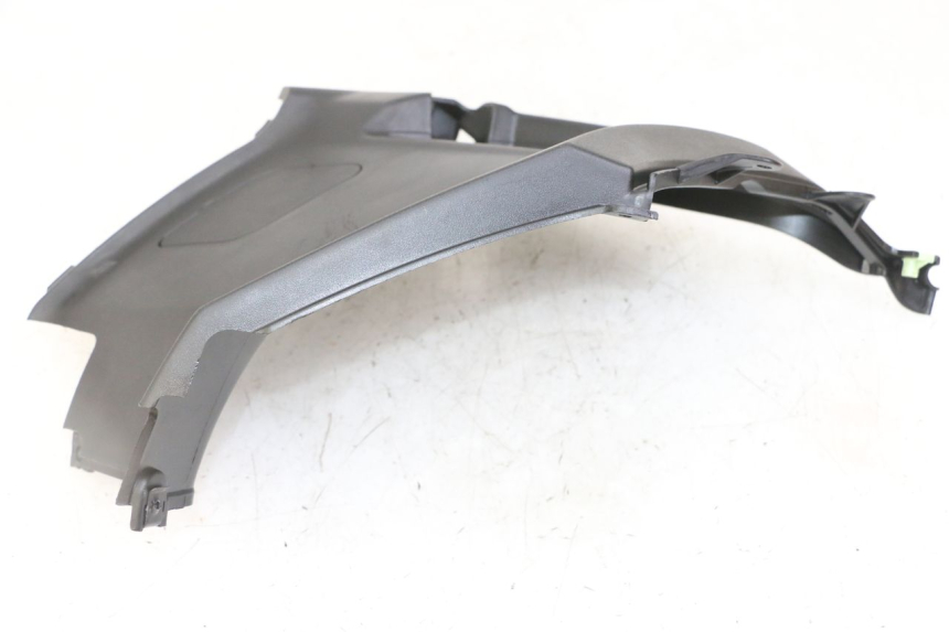 photo de RIGHT UNDERSEAT PANEL PEUGEOT KISBEE 2T 50 (2018 - 2022) - Alternative perspective