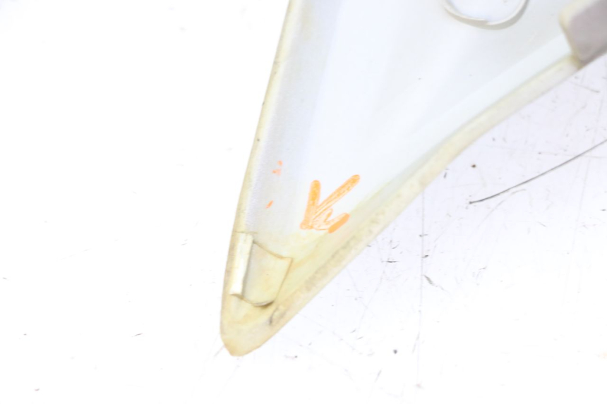 photo de RIGHT UNDERSEAT PANEL KYMCO XCITING 500 (2007 - 2010) - Alternative perspective