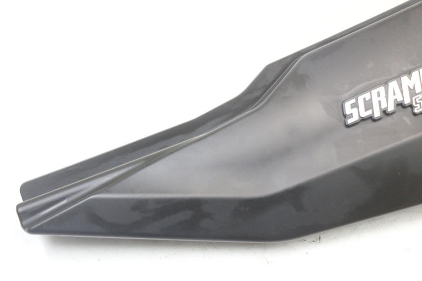 photo de RIGHT UNDERSEAT PANEL MASAI SCRAMBLER SPORT 125 (2021 - 2025) - Component detail