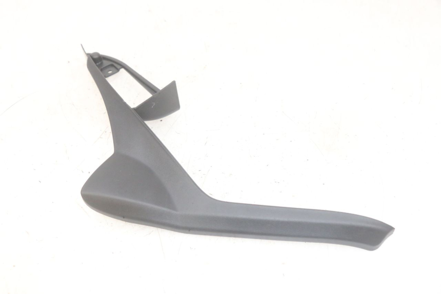 photo de RIGHT UNDERSEAT PANEL PIAGGIO MP3 HPE 300 (2019 - 2026) - Product overview