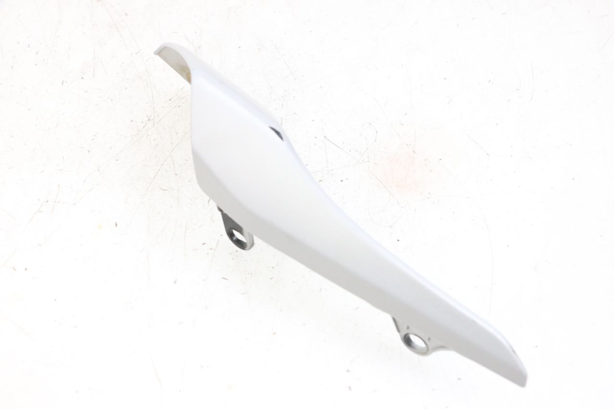 photo de RIGHT UNDERSEAT PANEL YAMAHA MT-07 MT07 ABS 700 (2018 - 2020) - Fixing points details