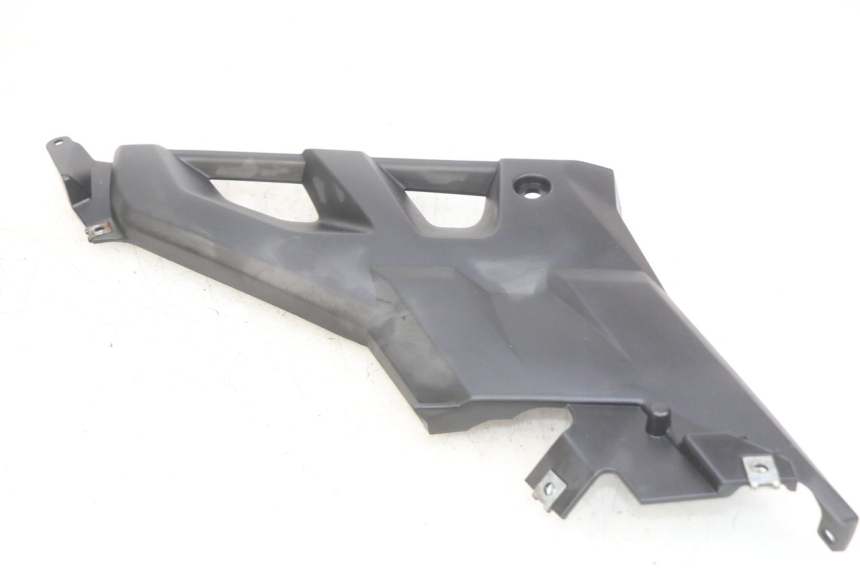 photo de RIGHT SIDE SEAT COVER YAMAHA MT ABS 125 (2014 - 2018) - Product overview