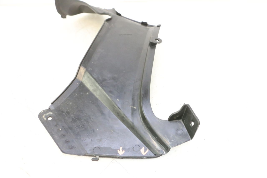 photo de RIGHT UNDERSEAT PANEL KYMCO MXU R 250 (2004 - 2010) - Zoom on usage condition