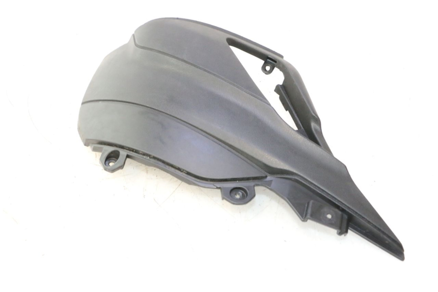 photo de RIGHT SIDE SEAT COVER PIAGGIO NEW TYPHOON 50 (2018 - 2021) - Zoom on usage condition